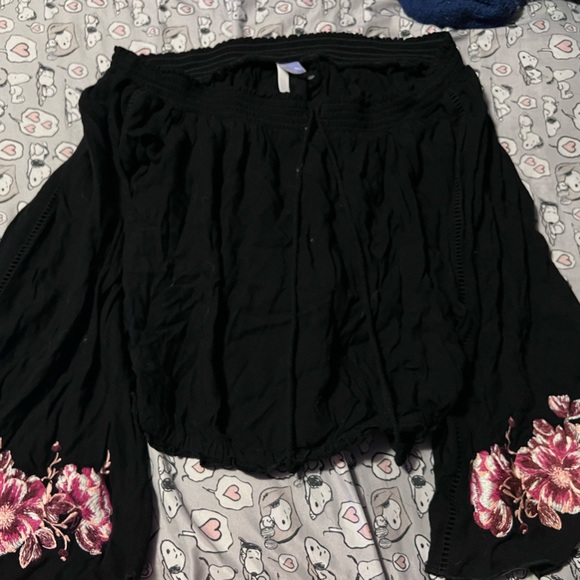 Black Floral Peasant Shirt - Picture 1 of 3